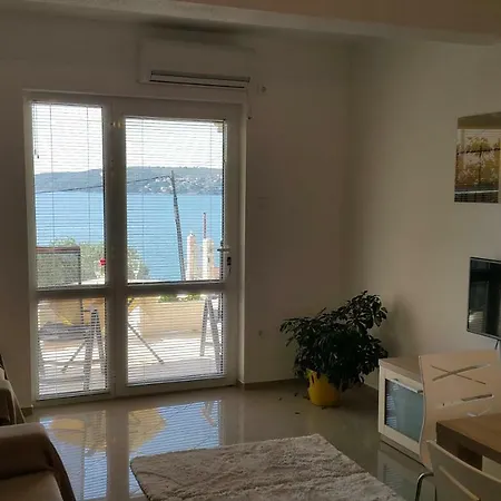 Anaivana Apartment *