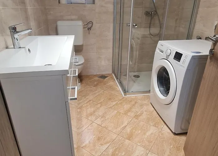 Anaivana *